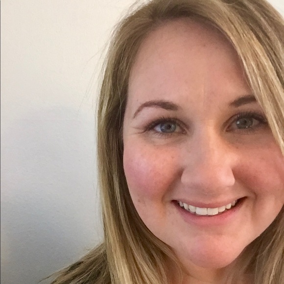 Meet your Posher, Sarah - Picture 1 of 1